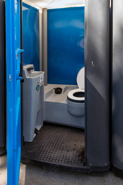 Best Portable bathroom rental  in Crowley, TX